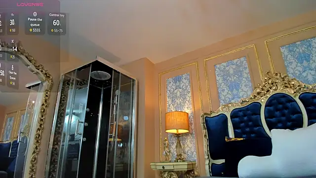 Snapshot of RosiMoon chatting on February 25, 7:14 pm RosiMoon online show from February 25, 7:14 pm