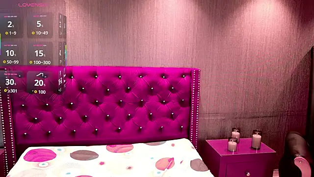 Kinsleybrown online show from February 26, 4:40 pm