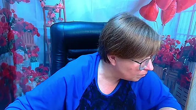 Snapshot of RadaChudna chatting on May 14, 6:21 am RadaChudna online show from May 14, 6:21 am