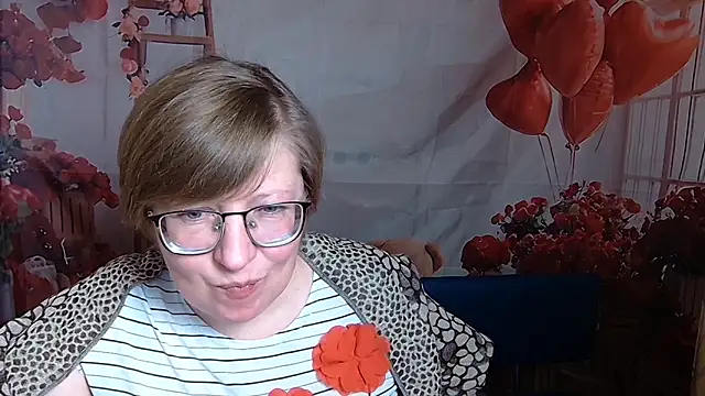 Snapshot of RadaChudna chatting on February 24, 6:14 am RadaChudna online show from February 24, 6:14 am