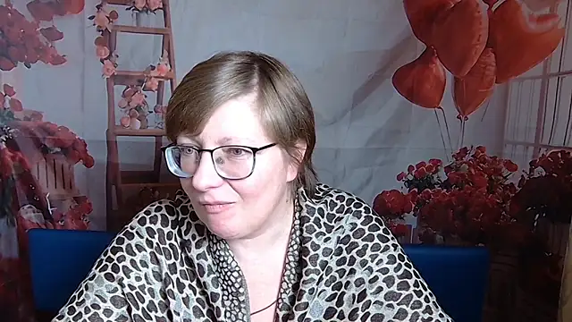 Snapshot of RadaChudna chatting on February 25, 5:51 am RadaChudna online show from February 25, 5:51 am