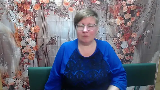 Snapshot of RadaChudna chatting on May 16, 5:12 pm RadaChudna online show from May 16, 5:12 pm