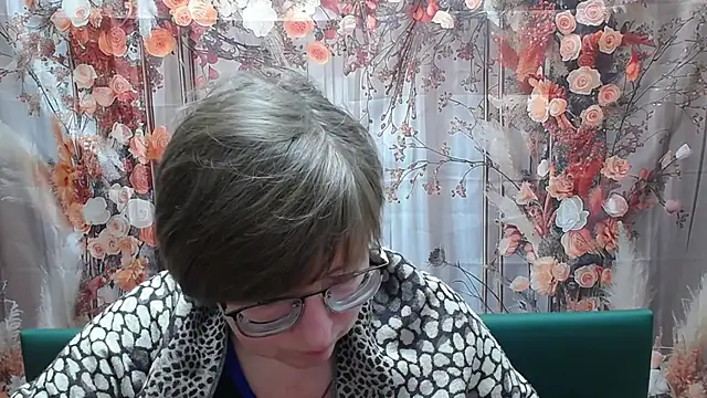 Snapshot of RadaChudna chatting on April 22, 5:03 am RadaChudna online show from April 22, 5:03 am