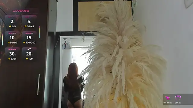 Snapshot of alisoondrean_ chatting on June 3, 2:18 pm alisoondrean online show from June 3, 2:18 pm