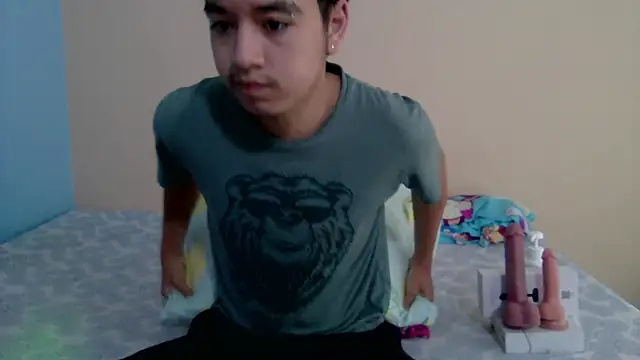 Snapshot of IronDante chatting on May 12, 12:11 pm IronDante online show from May 12, 12:11 pm