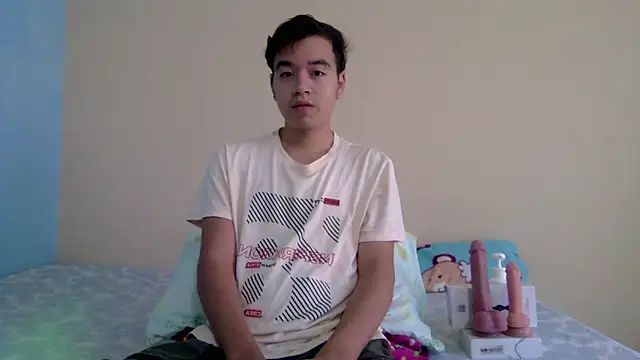 Snapshot of IronDante chatting on April 21, 12:12 pm IronDante online show from April 21, 12:12 pm