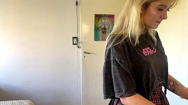 Sophiasnarl online show from March 15, 8:16 pm