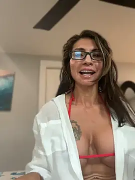 Snapshot of lunasexy79 chatting on July 4, 2:43 pm lunasexy79 online show from July 4, 2:43 pm