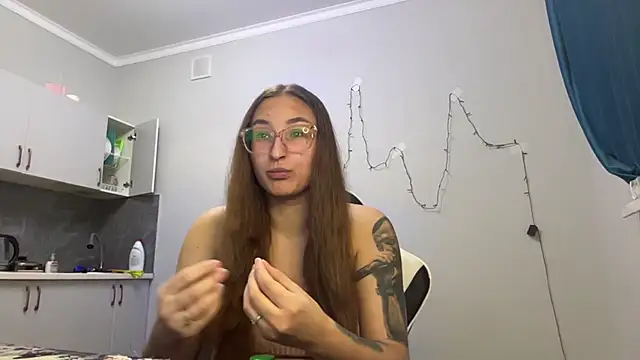 YettaUrive online show from February 24, 2:07 pm