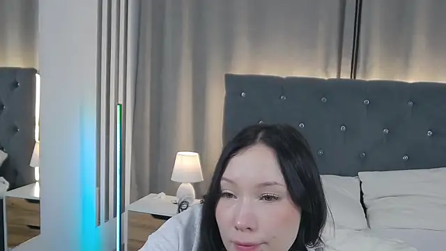 Snapshot of VikkyVonn chatting on February 25, 12:27 pm VikkyVonn online show from February 25, 12:27 pm