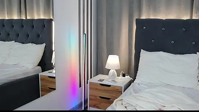 Snapshot of VikkyVonn chatting on July 17, 10:56 am VikkyVonn online show from July 17, 10:56 am