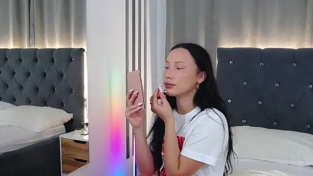 Snapshot of VikkyVonn chatting on June 30, 11:10 am VikkyVonn online show from June 30, 11:10 am