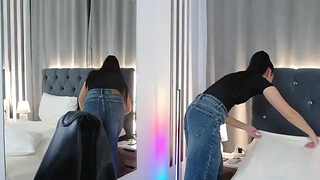 Snapshot of VikkyVonn chatting on June 29, 10:37 am VikkyVonn online show from June 29, 10:37 am