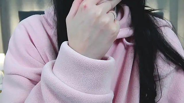 VikkyVonn online show from March 5, 12:02 pm