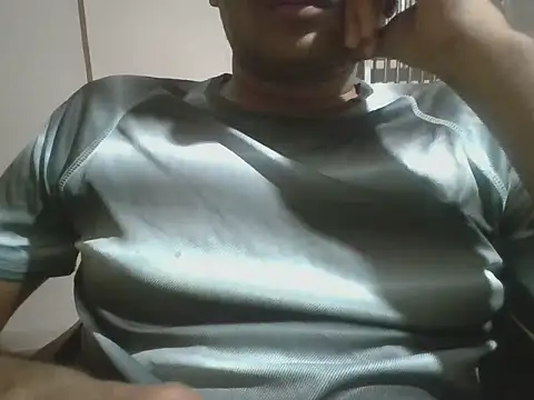 0BANANABANANA0 online show from February 15, 4:39 pm