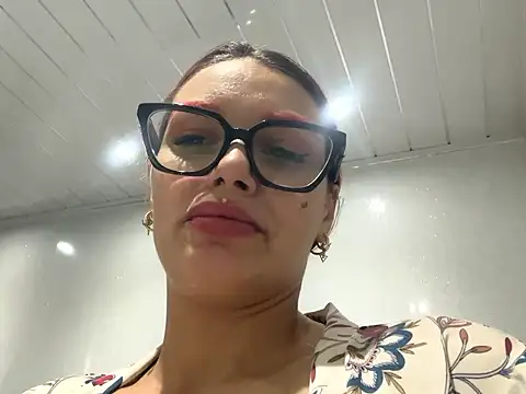 FoxyValentine online show from May 10, 3:36 pm