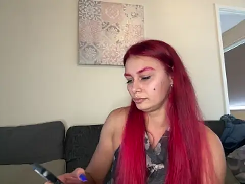 Snapshot of FoxyValentine chatting on June 10, 5:03 pm FoxyValentine online show from June 10, 5:03 pm