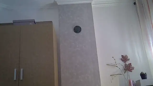 Laura-Parker online show from June 16, 1:55 pm