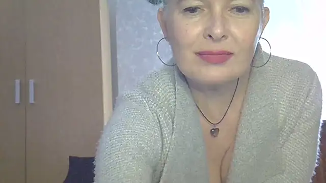 Laura-Parker online show from March 13, 2:44 pm