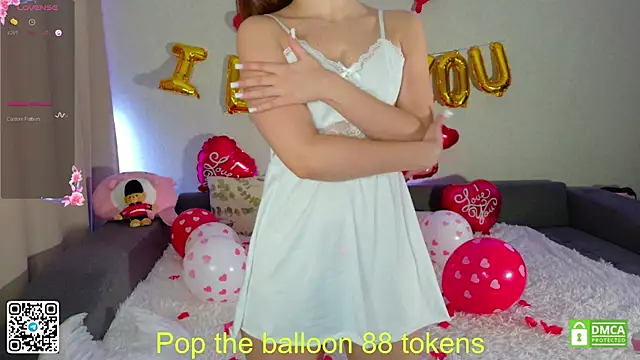 Snapshot of KateNickson chatting on February 14, 6:35 am KateNickson online show from February 14, 6:35 am