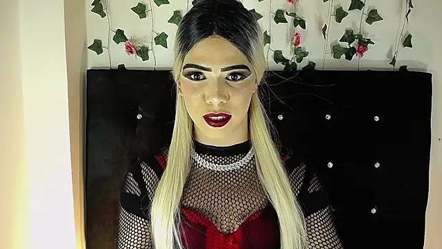 Kristal Queen01 online show from March 25, 6:57 am