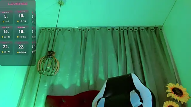 Cayetana Black  online show from February 17, 7:00 pm