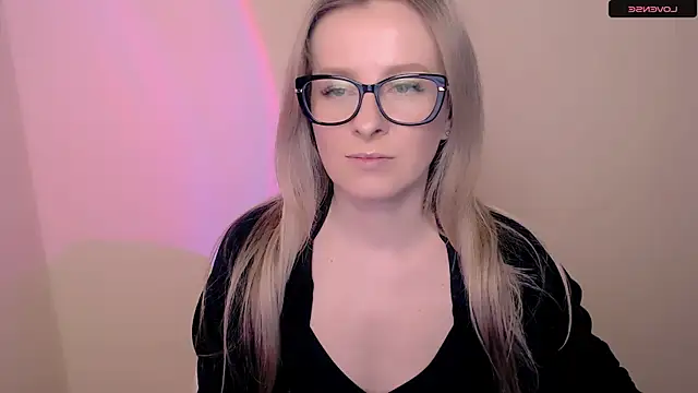 AnnePeach online show from April 15, 3:38 pm