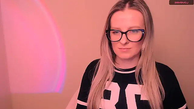 AnnePeach online show from February 16, 5:33 pm