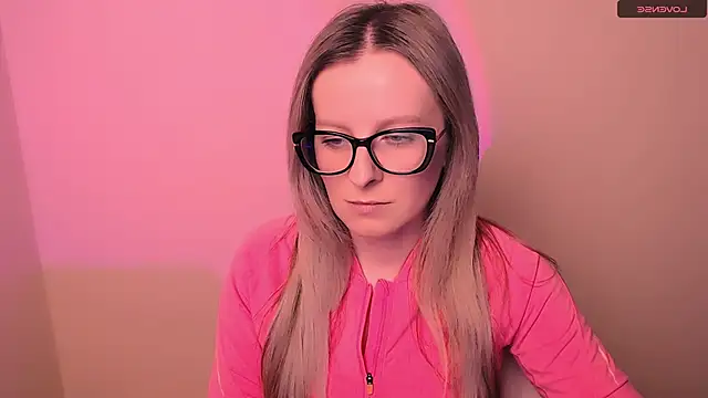 AnnePeach online show from February 24, 4:30 pm