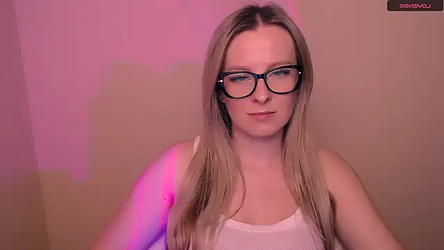 AnnePeach online show from March 4, 5:53 pm