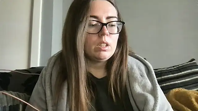 CurvyBx online show from March 3, 11:39 am