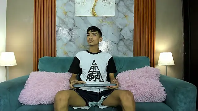 KITTY BOSH online show from March 28, 9:10 am