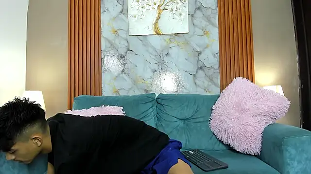 KITTY BOSH online show from March 25, 1:21 pm