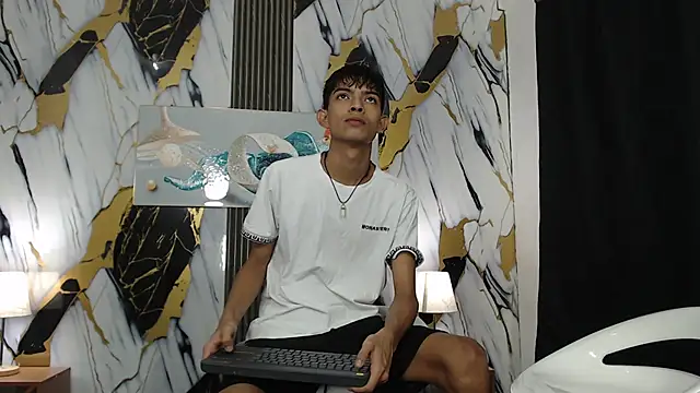 KITTY BOSH online show from March 17, 12:57 am