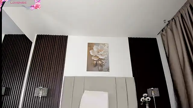  MiLa Dyva online show from April 17, 4:10 pm