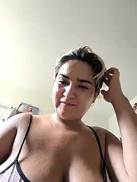 violet-grey online show from May 6, 12:42 pm