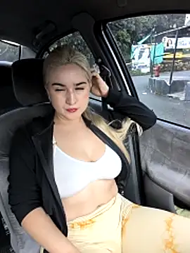 Snapshot of violet-grey chatting on February 17, 12:24 pm violet-grey online show from February 17, 12:24 pm