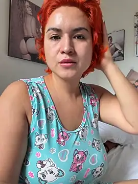Snapshot of violet-grey chatting on June 18, 3:39 pm violet-grey online show from June 18, 3:39 pm