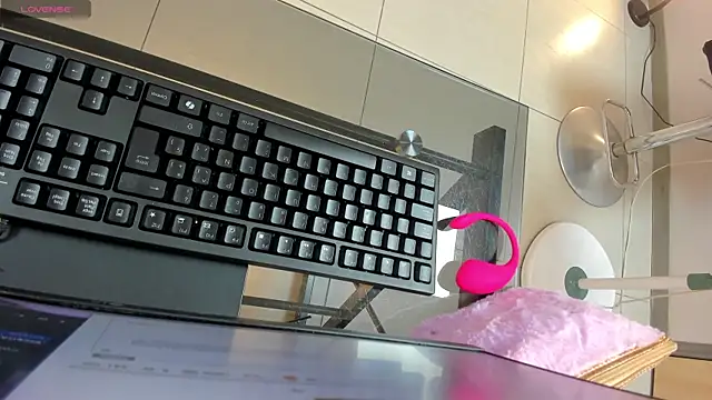 CarolineEvans x online show from March 20, 5:19 am