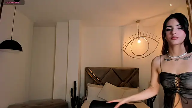 CarolineEvans x online show from March 21, 3:52 am