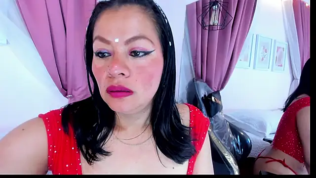 Snapshot of Saray_Becker_ chatting on February 19, 3:14 am Saray Becker online show from February 19, 3:14 am