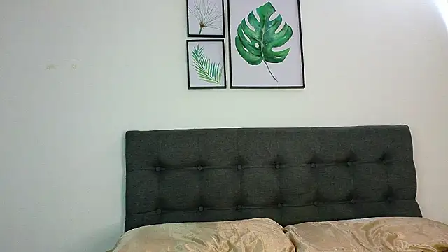 JustZoe  online show from March 28, 4:41 pm