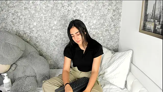 Anika H online show from May 2, 1:05 pm