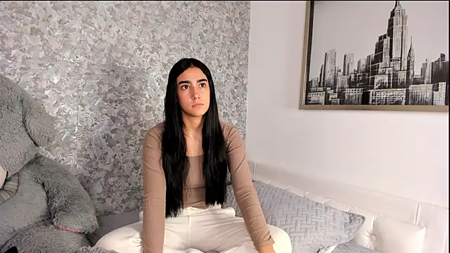 Anika H online show from April 7, 12:18 pm