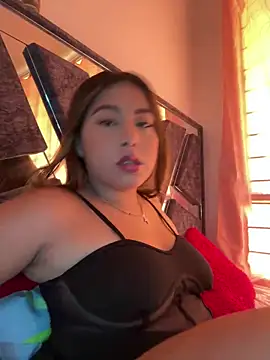 Emiily joee  online show from May 9, 9:29 pm