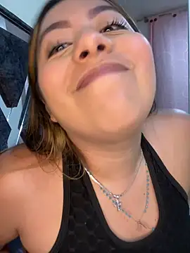 Emiily joee  online show from May 16, 1:26 am