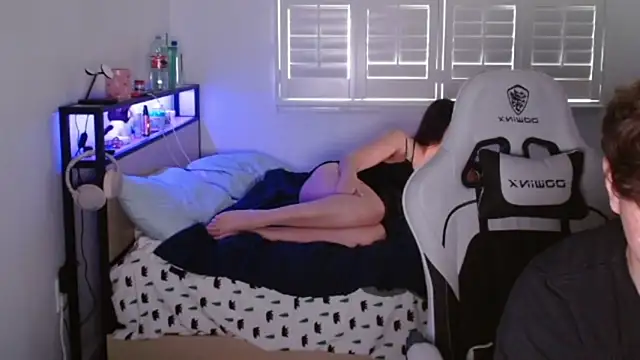 Snapshot of yourmila1 chatting on February 28, 9:03 pm yourmila1 online show from February 28, 9:03 pm