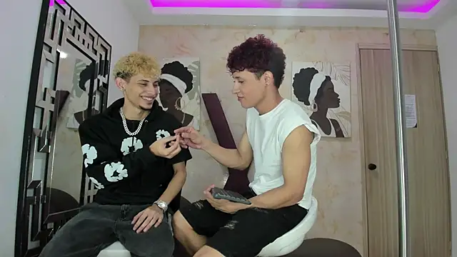 Snapshot of YOUNG_BOYS_HELL chatting on July 9, 1:28 am YOUNG BOYS HELL online show from July 9, 1:28 am