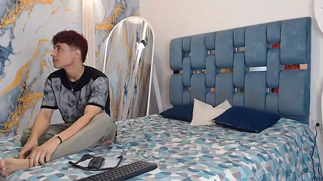 Snapshot of YOUNG_BOYS_HELL chatting on June 17, 1:49 am YOUNG BOYS HELL online show from June 17, 1:49 am