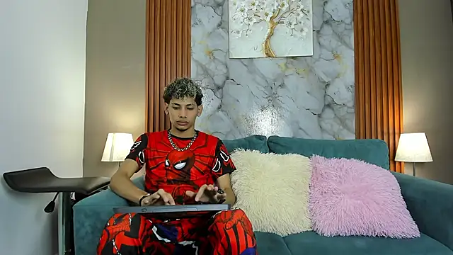 YOUNG BOYS HELL online show from March 1, 1:16 am